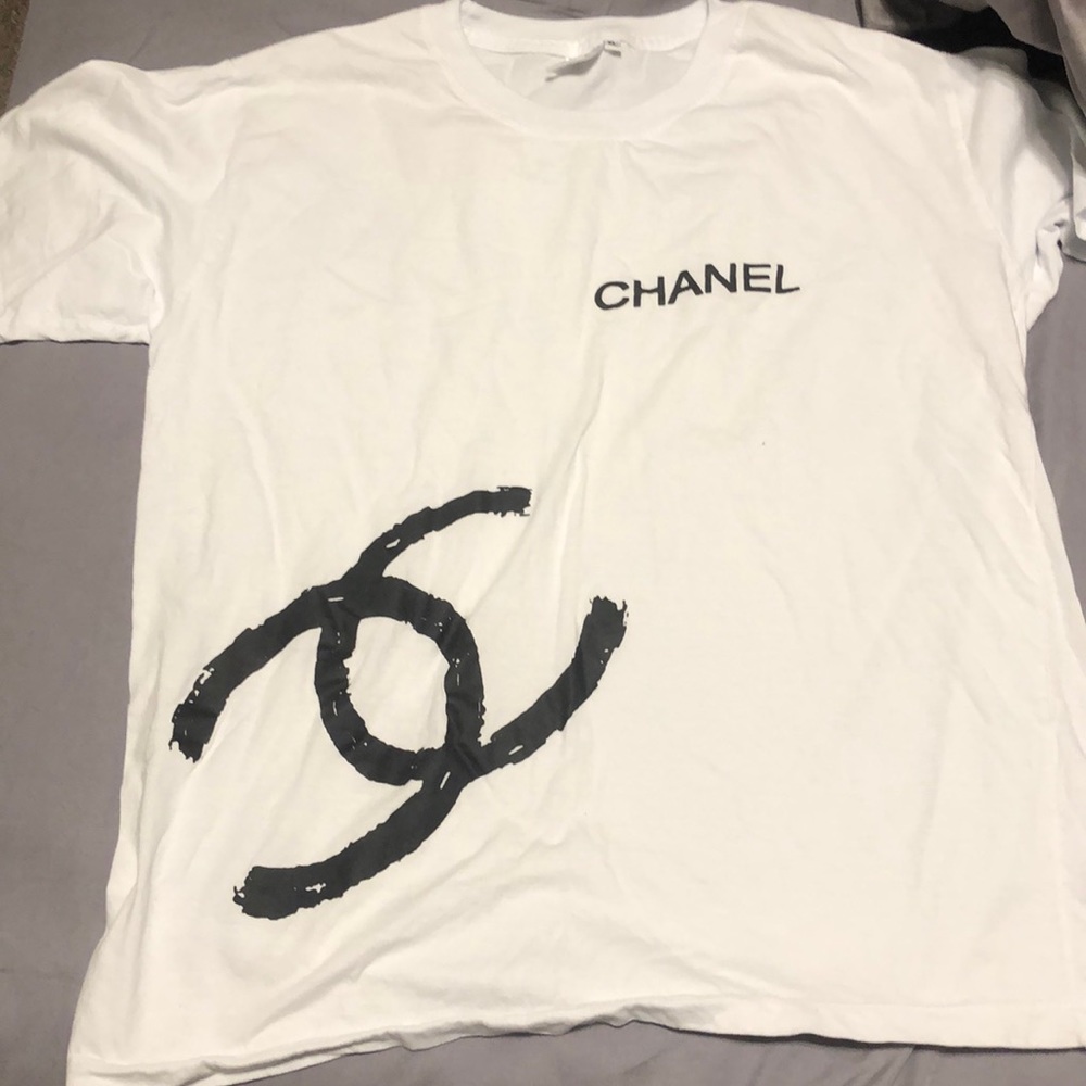 Chanel white t shirt